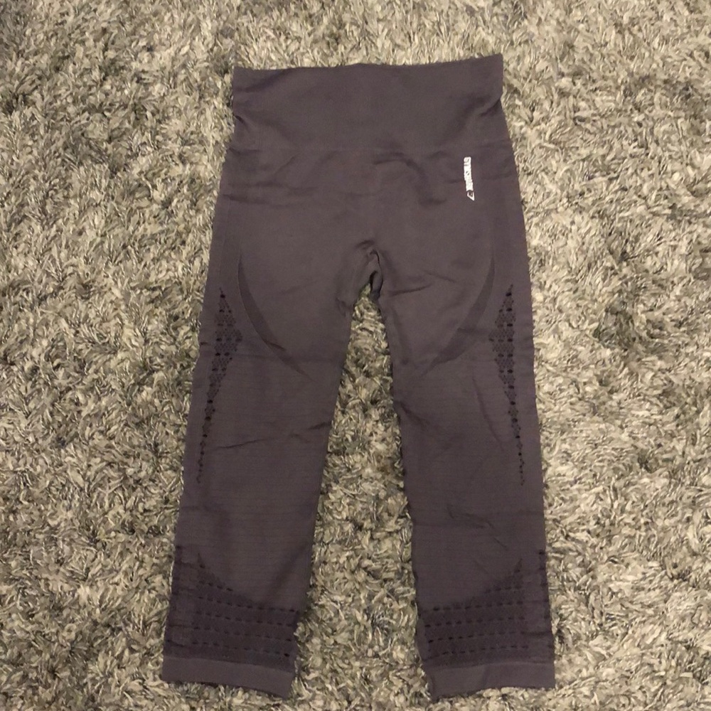 cropped gym shark leggings